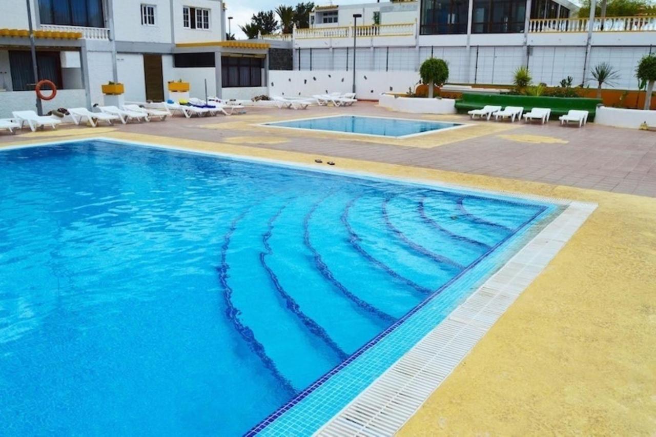 Papagayo Beach Apartments Arona  Exterior photo