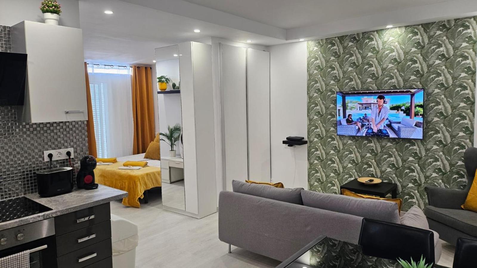 Papagayo Beach Apartments Arona  Exterior photo