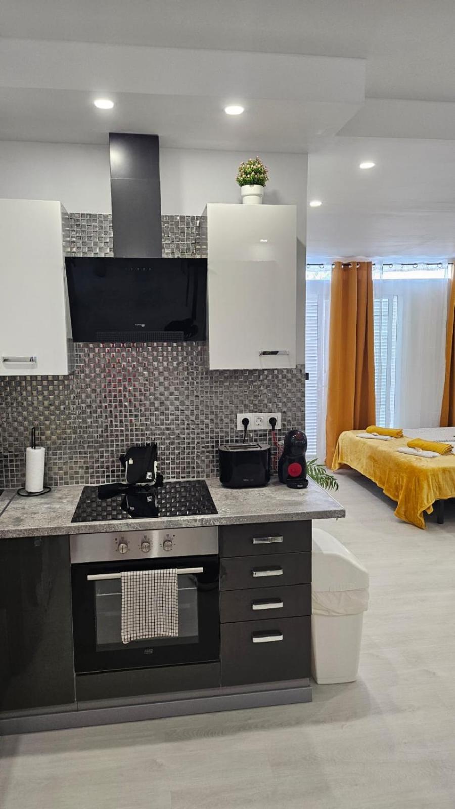 Papagayo Beach Apartments Arona  Exterior photo