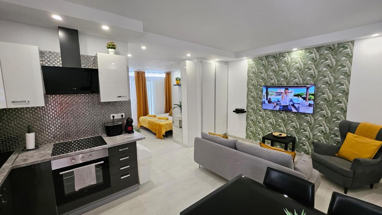 Papagayo Beach Apartments Arona  Exterior photo